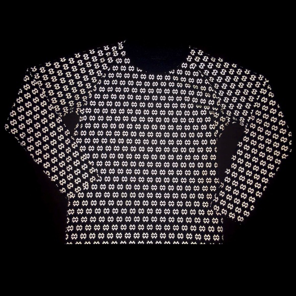 MW Reflective Monogram Long Sleeve Stretchy Top - Picture 3 of 3